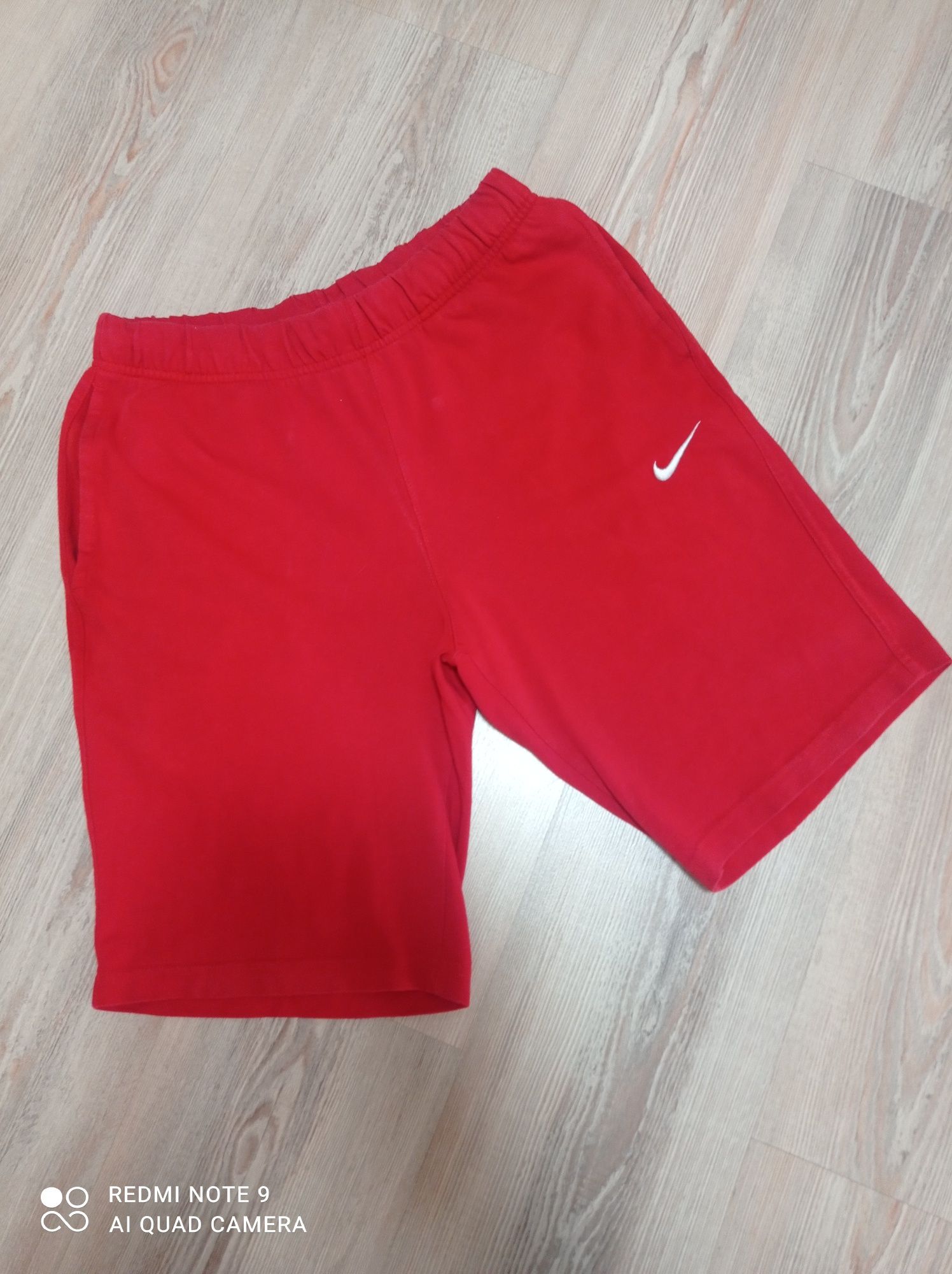 Къси панталонки Nike, M размер