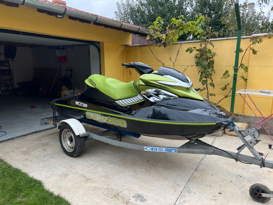 Jet ski seadoo rxp 215