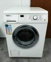 PRET REAL. Miele, wa 59446. Import Germania