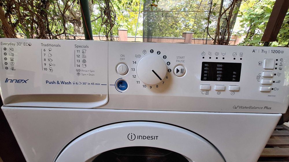 Vând mașină de spălat