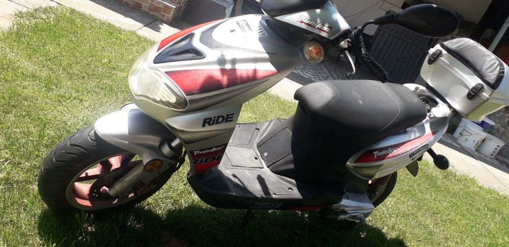 Scuter 49 cm cu acte