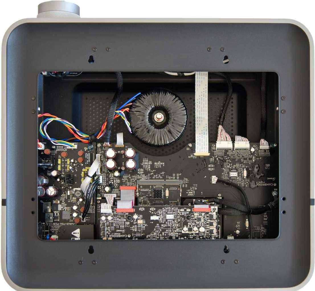 Cambridge Audio EDGE NQ streamer/dac/preamplificator