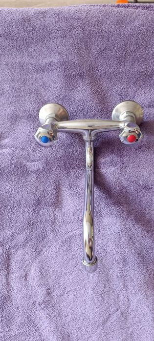 Продаётся кухонный смеситель