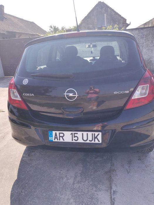 Vând Opel Corsa D, an 2010, capacitate 1.3 diesel - Înmatriculată