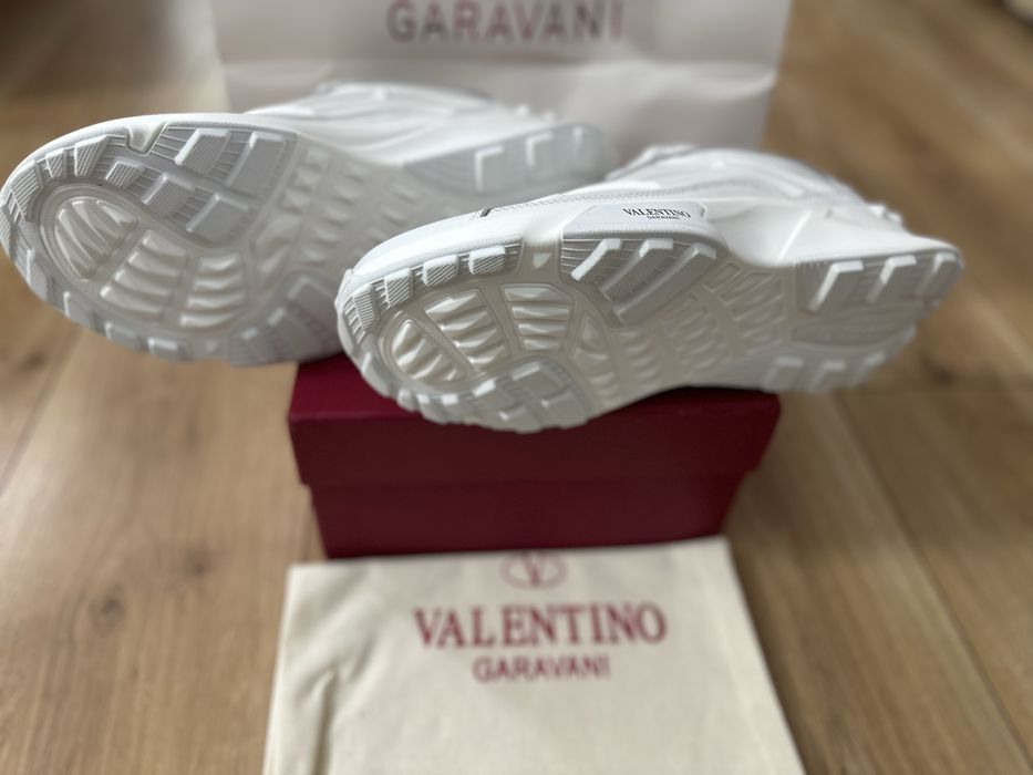 Adidasi Valentino Garavani