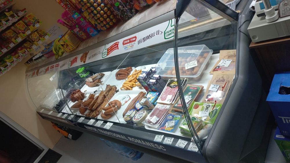 Lada / vitrina frigorifica 300 x 110 cm