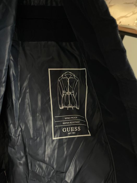 Зимно дамско яке Guess