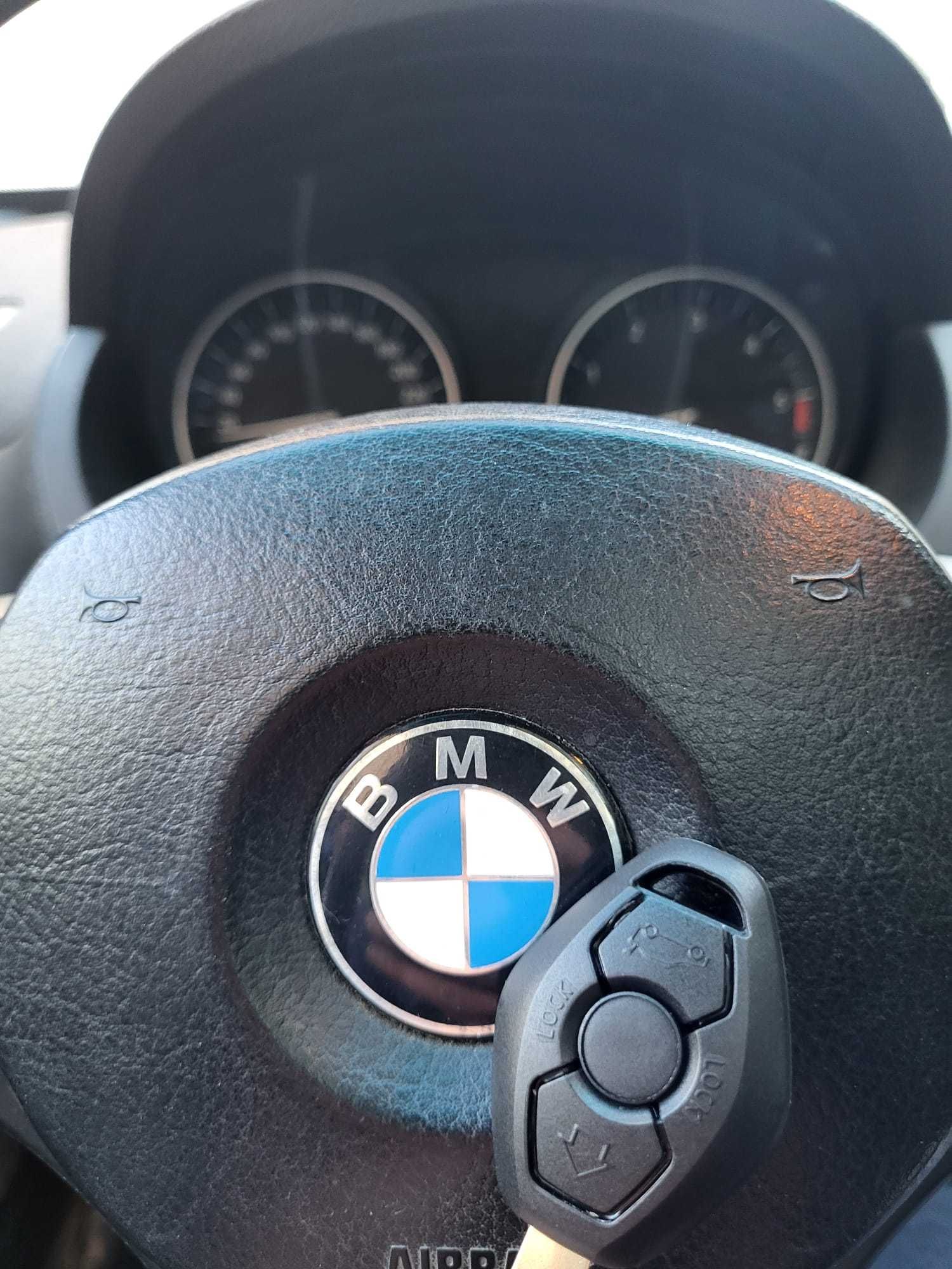 Copiere chei auto Duplicare chei auto Deblocare auto Atelier mobil