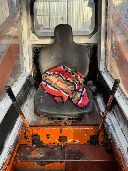 Vând miniîncarcator “bobcat”!