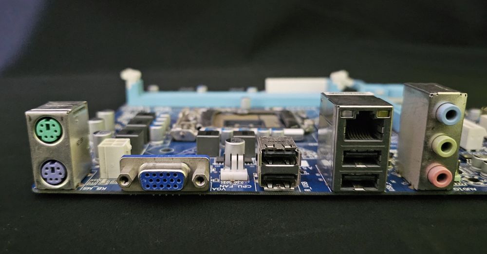 Placa baza Gigabyte H61M DS2 socket 1155