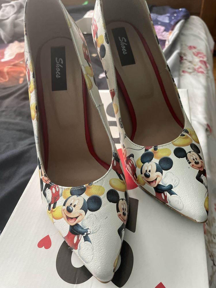 Pantofi cu toc Mickey