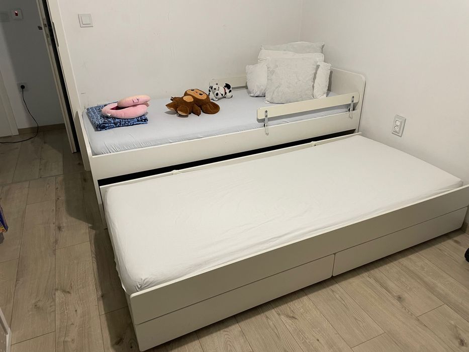 Легло Slakt IKEA с допълнителен модул за сън и две чекмеджета