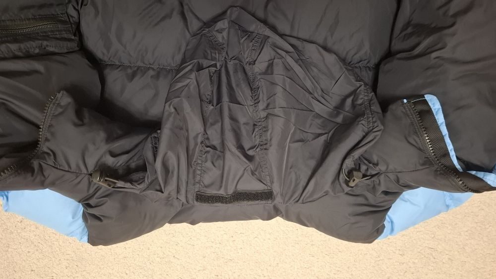 Geaca The North Face 700 impermeabila si umplutură puf