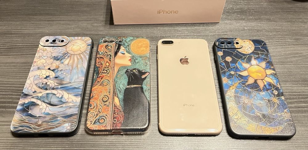 Употребяван Iphone 8 plus gold