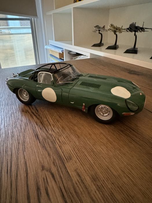Macheta Autoart Jaguar E-type Lightweight 1:18