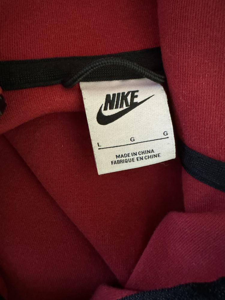 Nike tech fleece red: Найк тек флийс червен