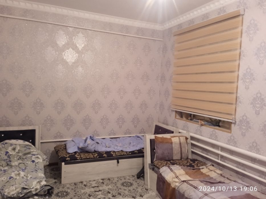 уи сотилади срочно 5 хонали