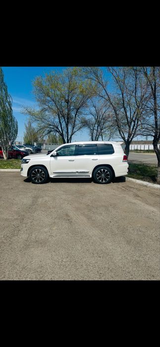 Тoyota Land Cruiser 200 R21