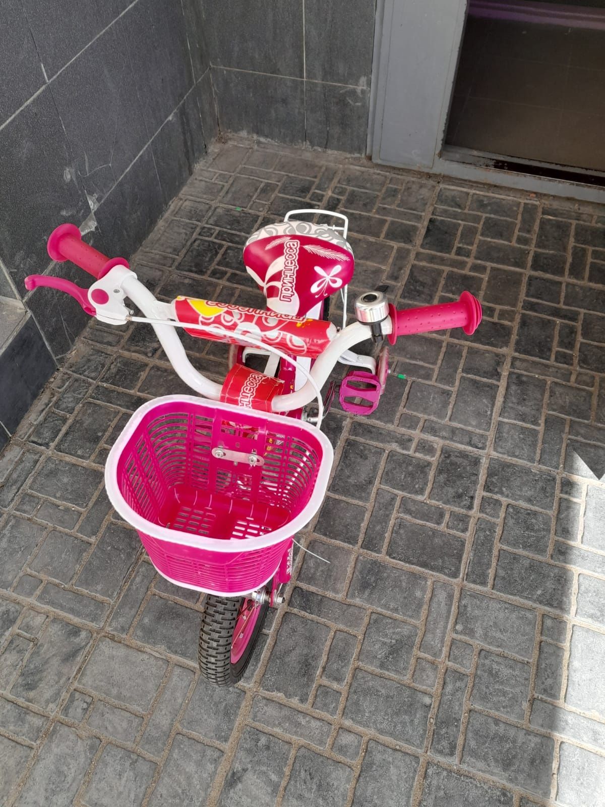 Продаётся детский велосипед.