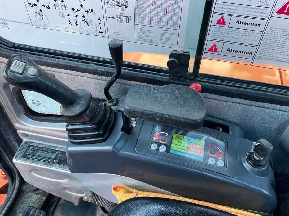 Мини-экскаватор Atlas AC25F