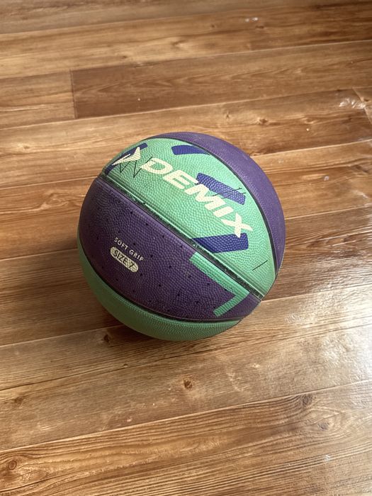 Баскетбольный мячик