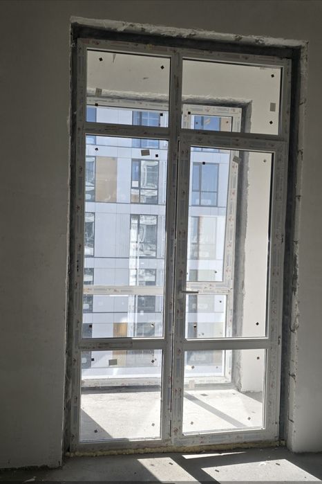 Продам панорамное окно с балконной дверью