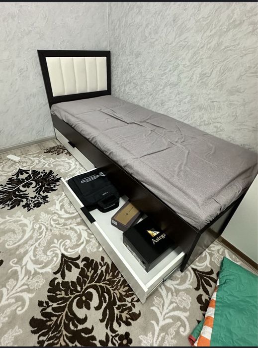 Продам кровати полуторки