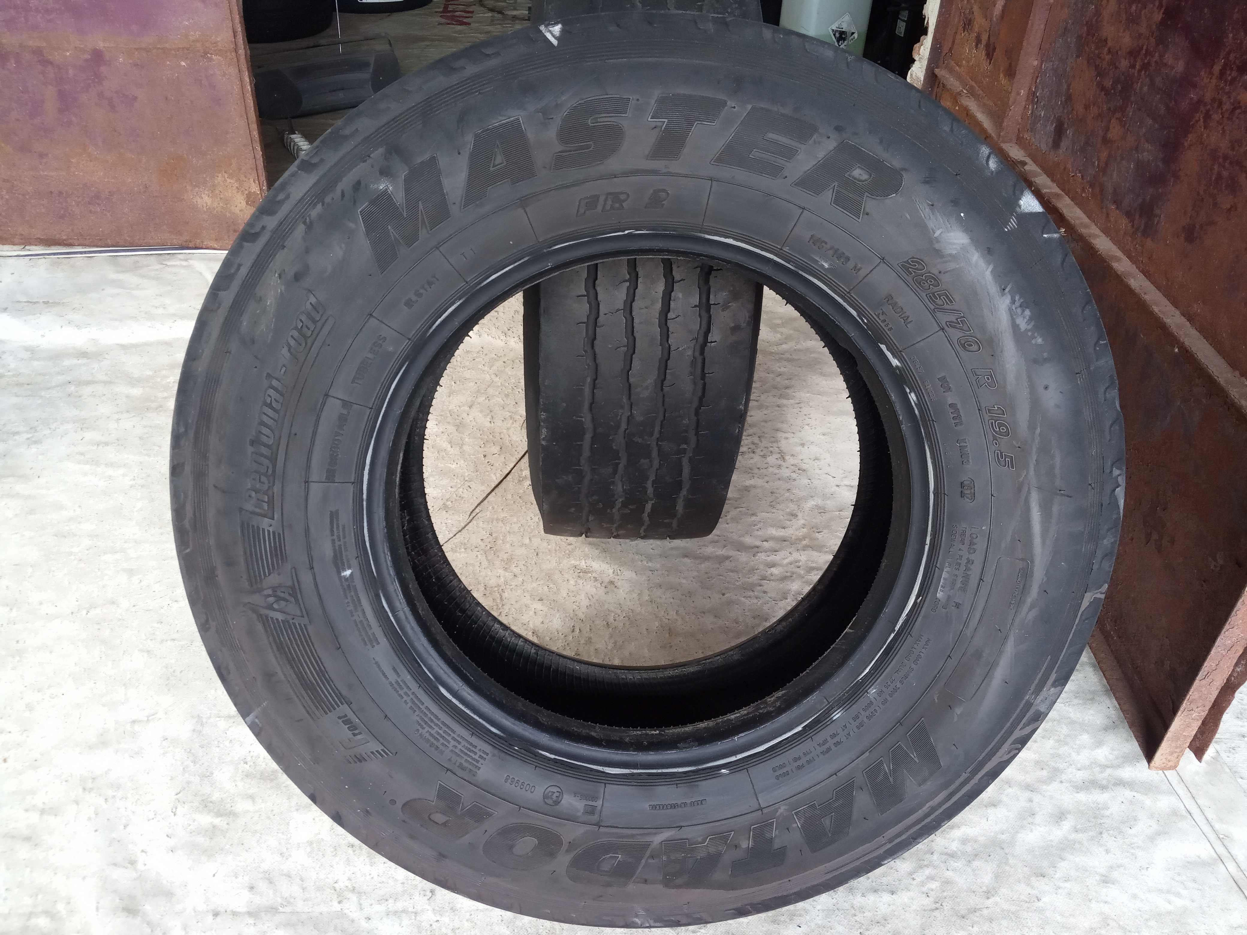 2 тежкотоварни гуми 285/70R19.5 Matador Regional Master FR 2 145/143M