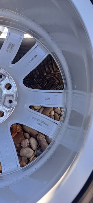 Jante r18 echipate cu anvelope pentru bmw x5