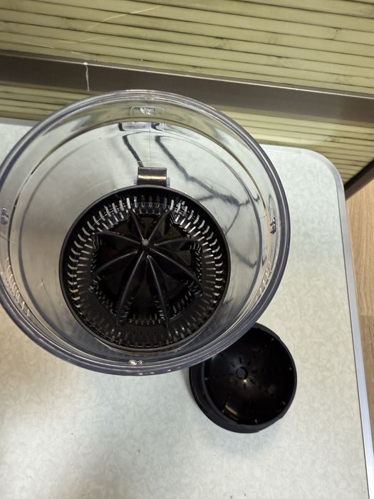 Цитрус преса Cecotec Essential 140w