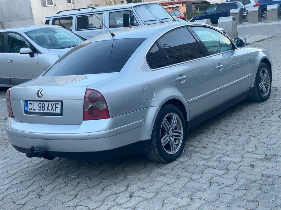 Vând vw passat 2005 model higline 1.9 diesel 131 CP xenon piele