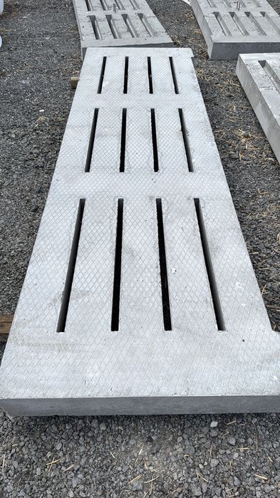 Gratare Beton Animale