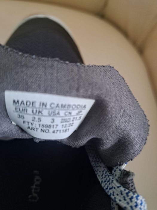 Adidași Salomon nr 35 impecabili