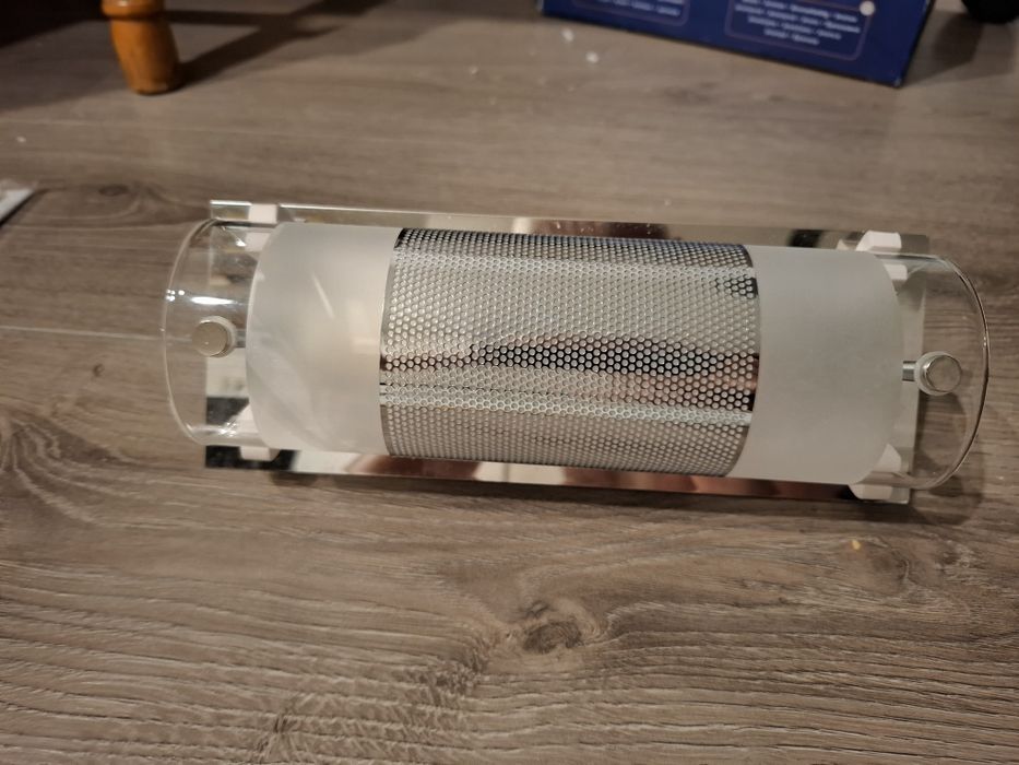 Aplica de perete modernă – sticlă mată – design elegant