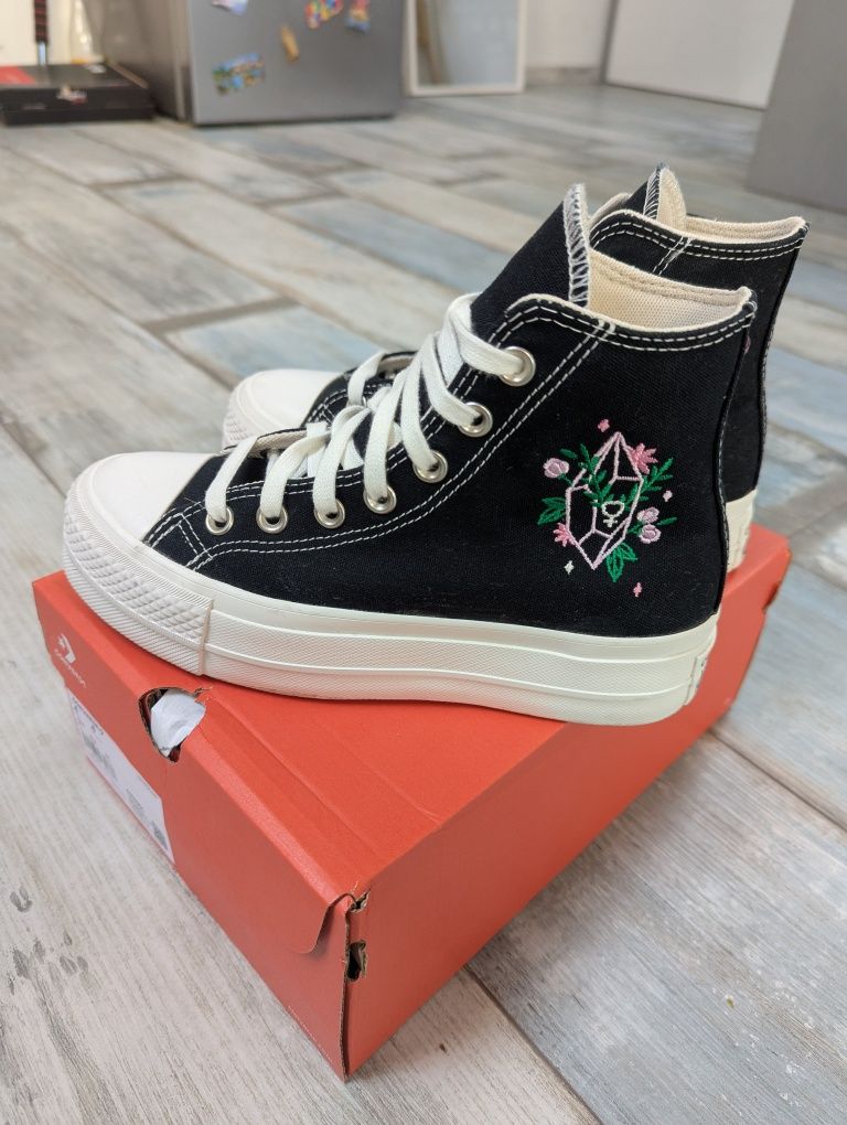 Converse Chuck Taylor All Star Lift