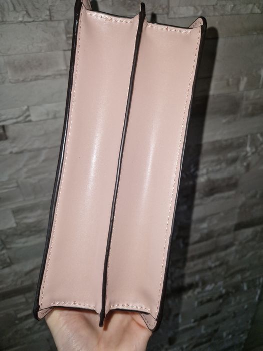 Оригинална чанта  guess