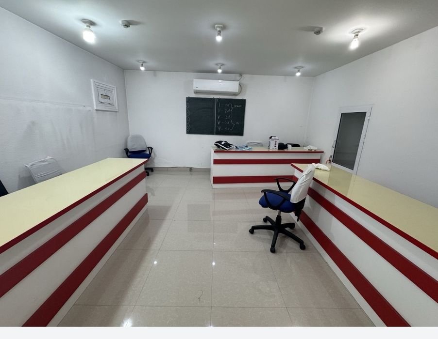 Жангох .Ц-15 сдаётся офис 3х комнатный Цоколь!!