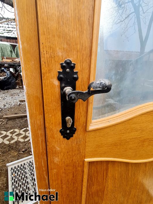 Usa intrare lemn masiv,Austria (Canadi 8076)