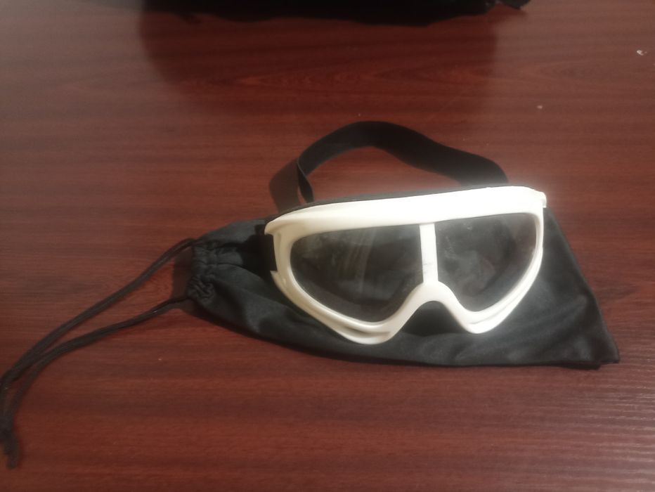 Прадается очки для шлема