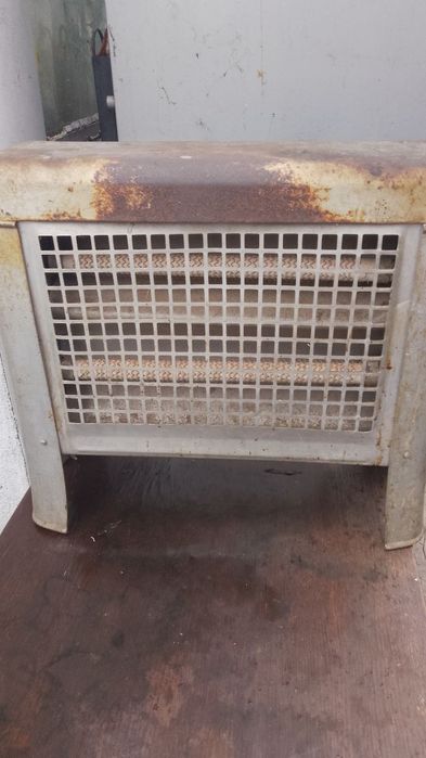 Стара елекрическа печка с реотани