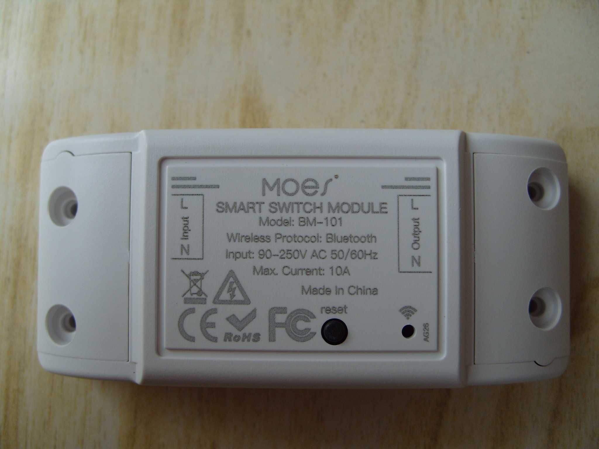 Миниатюрен Bluetooth прекъсвач MOES. 220V,10A. Българско упътване