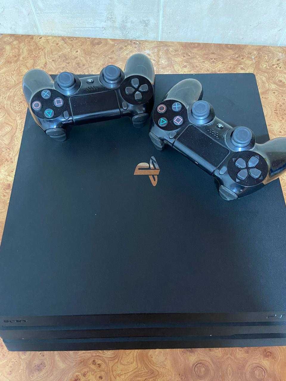 PlayStation 4 pro 16та уйини + UFC бор