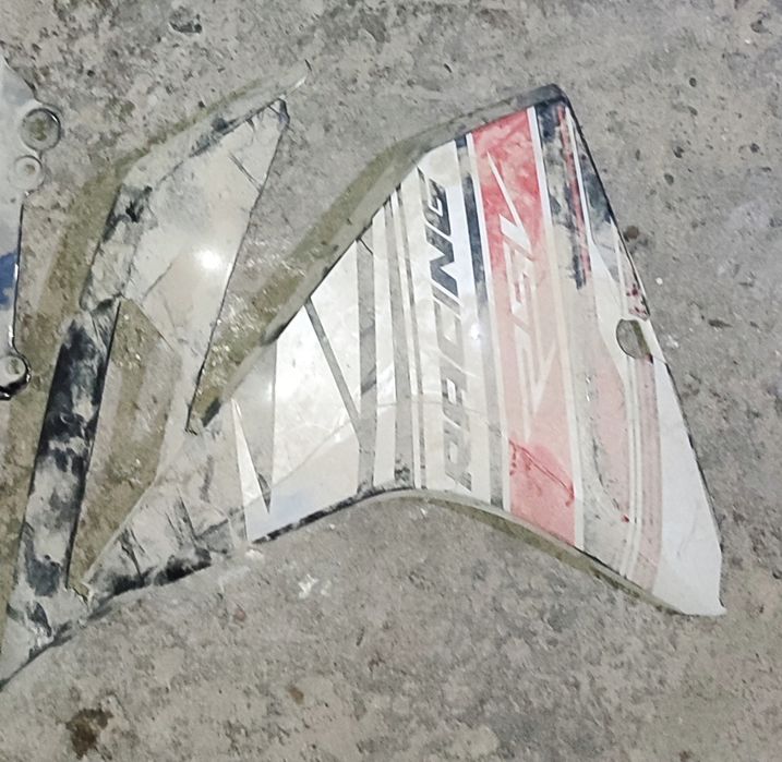 Продаётся мотоцикл. В среднем состоянии.