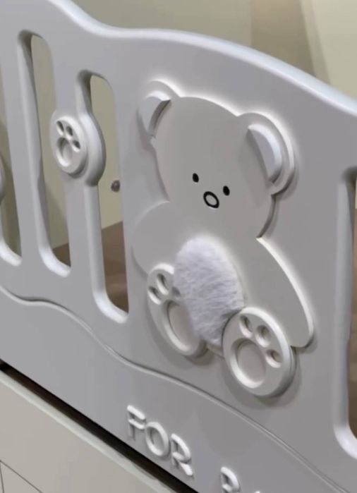 Детская кровать + шкаф