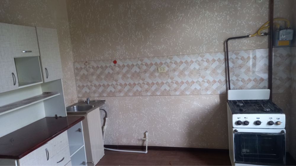 Ijaraga beriladi Nina kafe oldidan 1 xona 2 etaj.