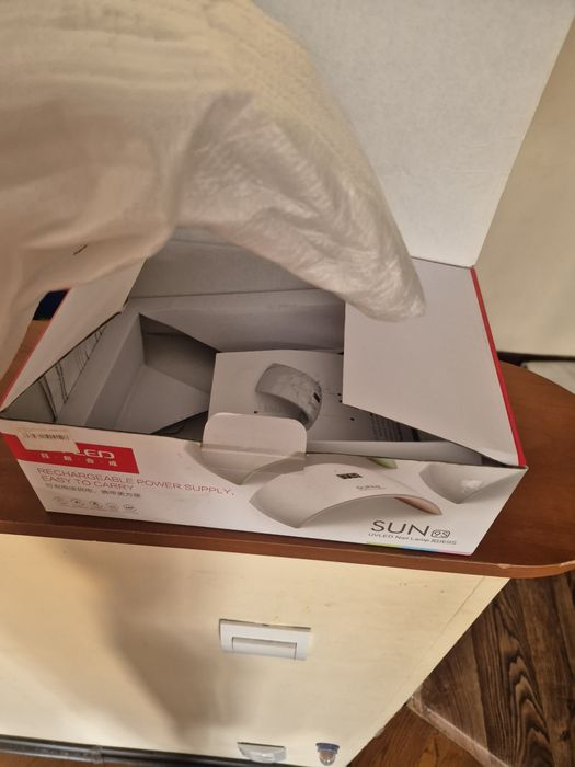 Лампа ультрофиолетовая для маникюра