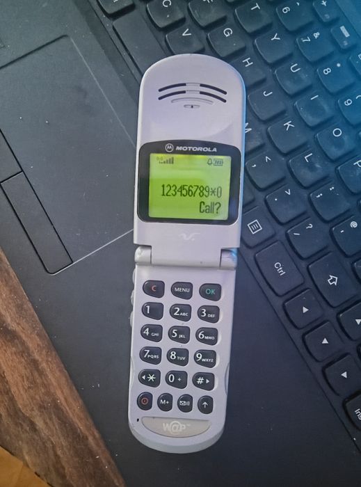 Motorola v50 kramer+incarcator sigilat ( decodat)