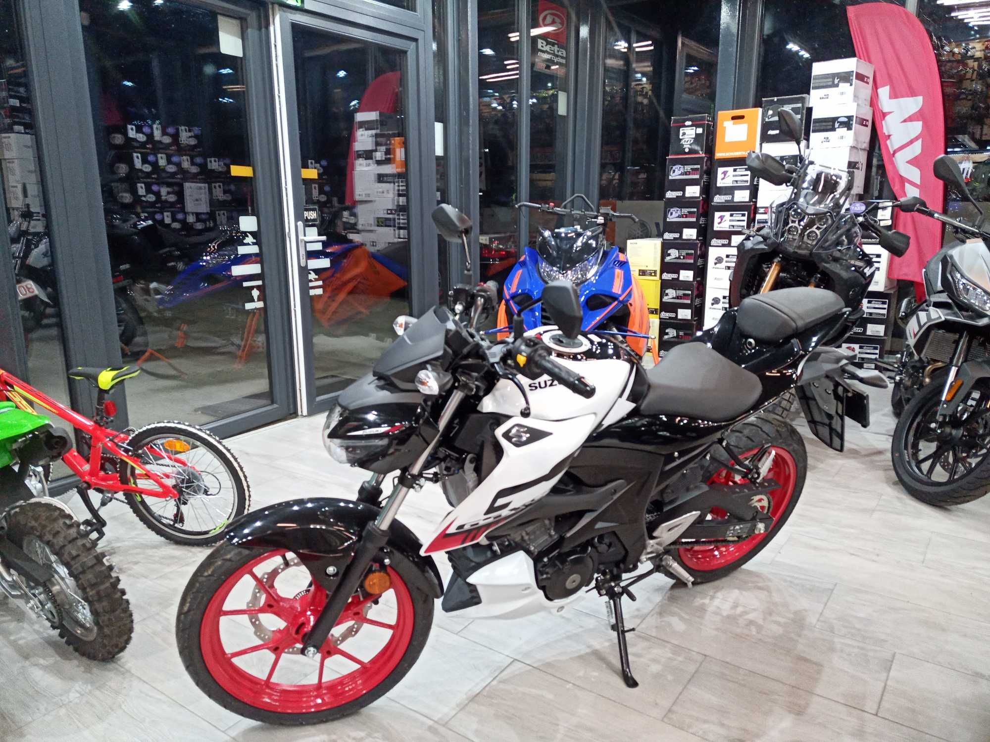 Suzuki GSX-S 125 nou-livrare prin EST BIKE Campina