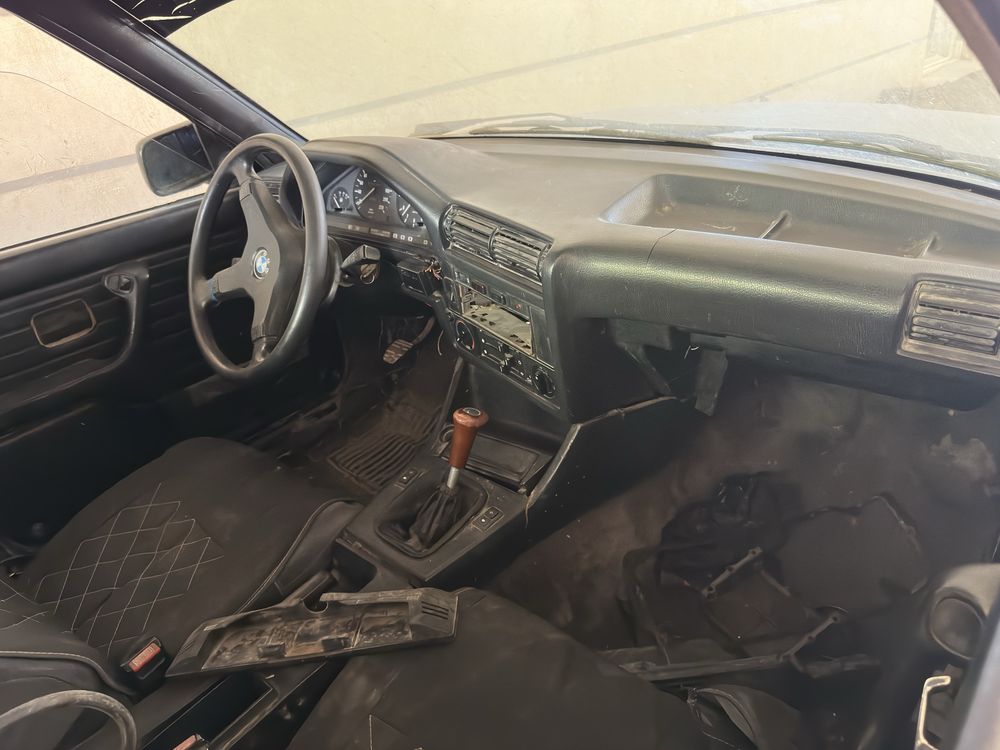 BMW E30 1984 yil 2ta motor qoshib beriladi