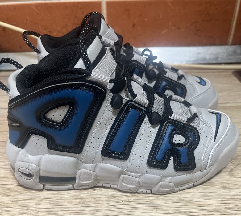 Vand adidasii ,aproape noi